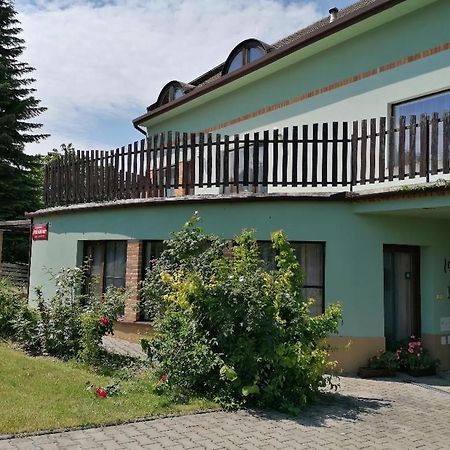 Otevřená Náruč Pension Letovice Esterno foto