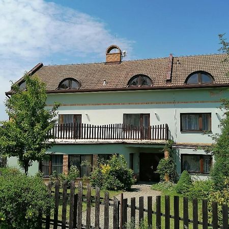 Otevřená Náruč Pension Letovice Esterno foto