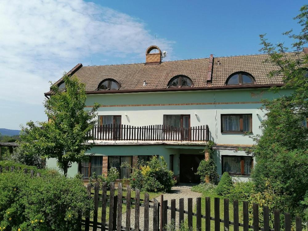 Otevřená Náruč Pension Letovice Esterno foto